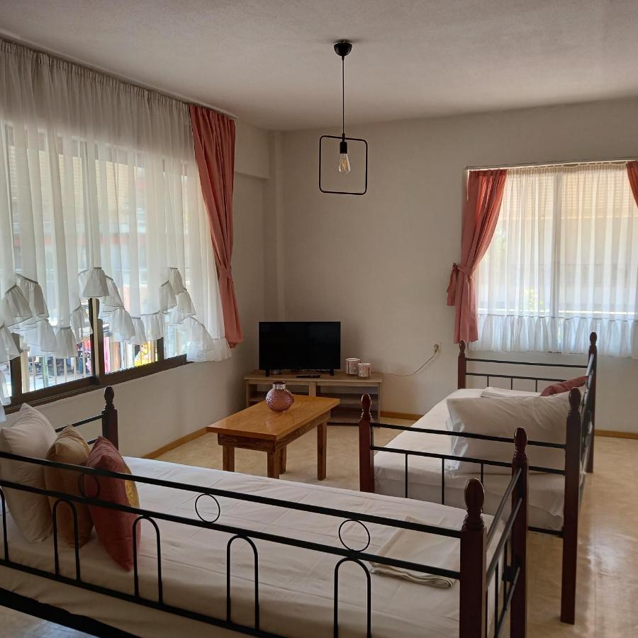 Μαρου Rooms Olympiakí Aktí المظهر الخارجي الصورة