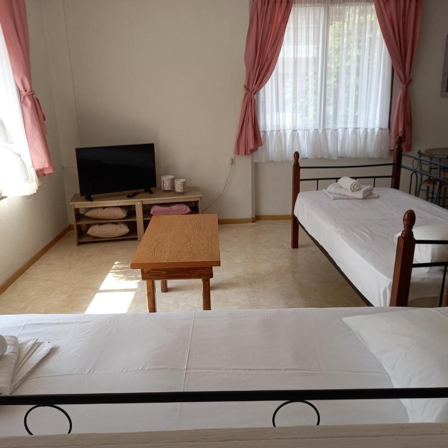 Μαρου Rooms Olympiakí Aktí المظهر الخارجي الصورة